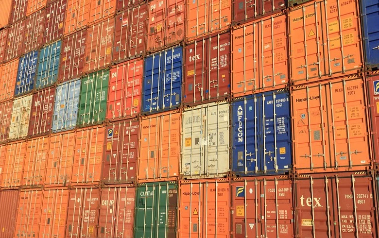 Bosnia temporarily suspends, cuts customs duties on selected imports
